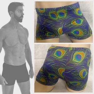 Male Power Square Cut Swimsuit Medium 32-34" waist Gently worn 100% nylon Lined